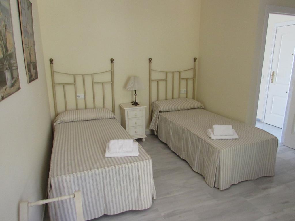 Home4Holidays Nerja Cameră foto