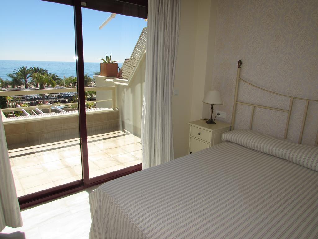 Home4Holidays Nerja Cameră foto
