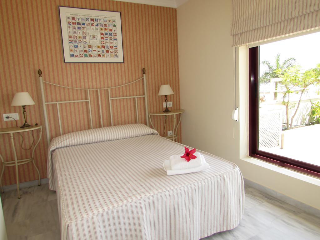 Home4Holidays Nerja Cameră foto