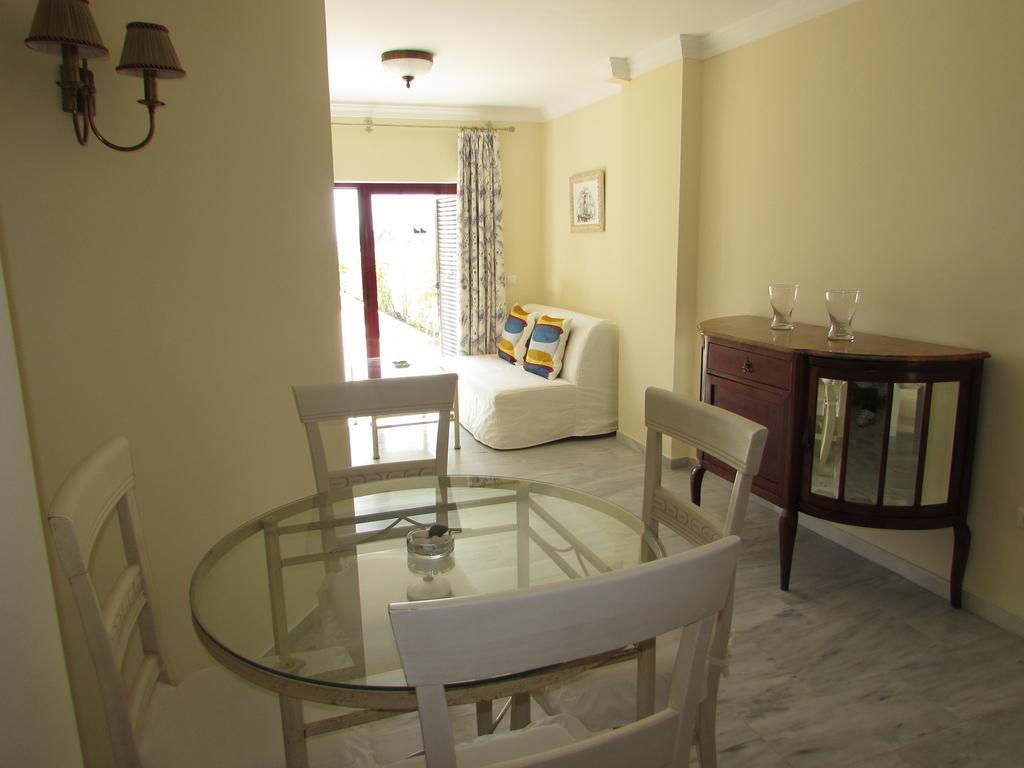 Home4Holidays Nerja Cameră foto